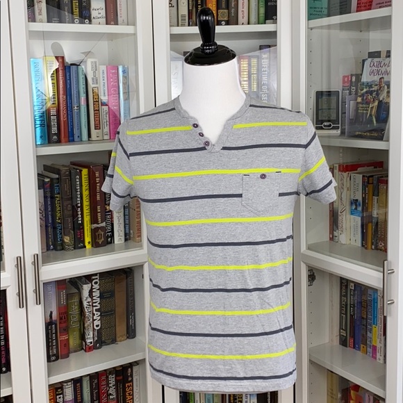 Men’s Striped Button Detail V-Neck One Pocket Tee - Picture 1 of 13